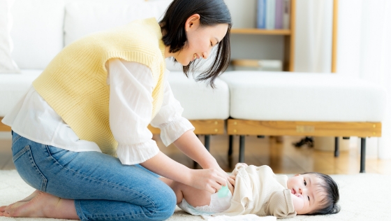 生後3か月から満1歳まで毎月1回おむつ等を無償でお届け!